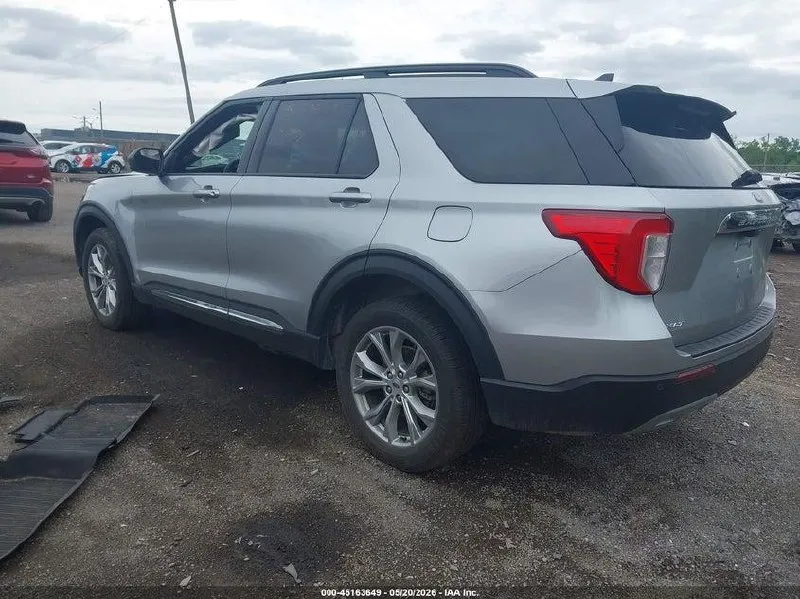 FORD EXPLORER XLT 2023