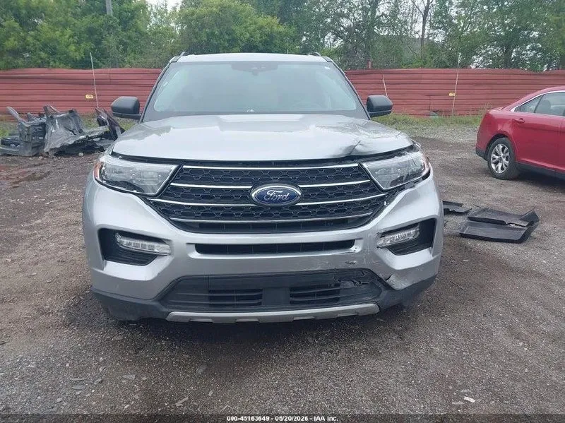 FORD EXPLORER XLT 2023