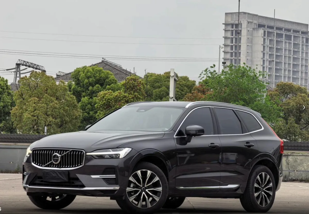 VOLVO XC60 LUXURY 2023