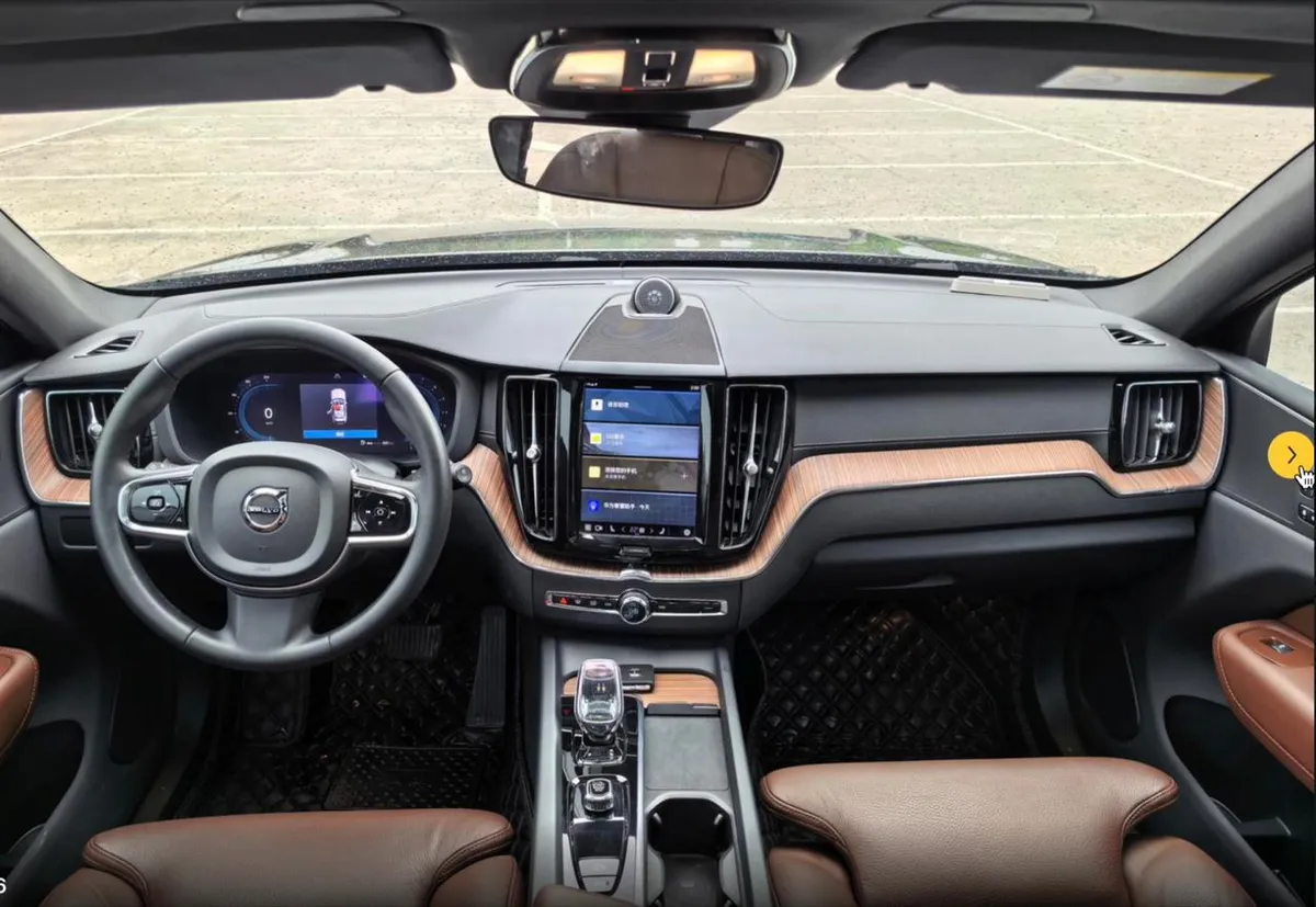 VOLVO XC60 LUXURY 2023