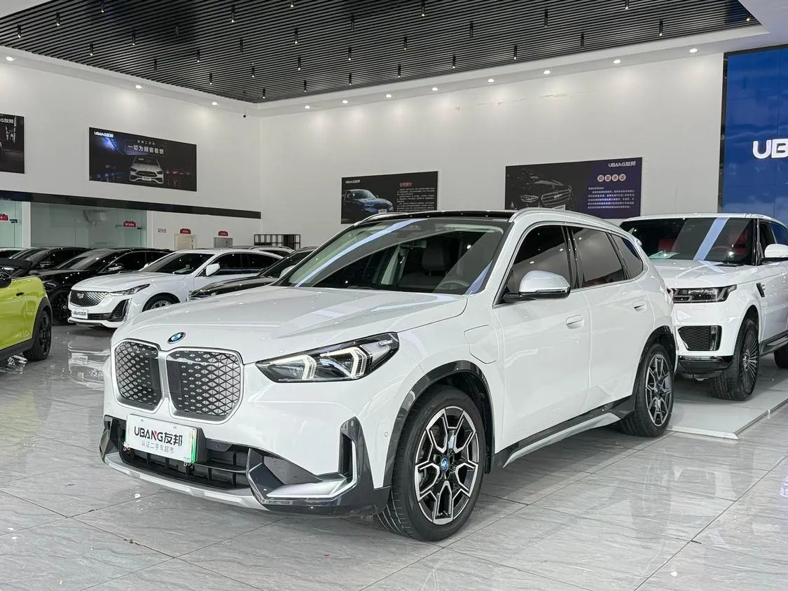 BMW IX1 2023