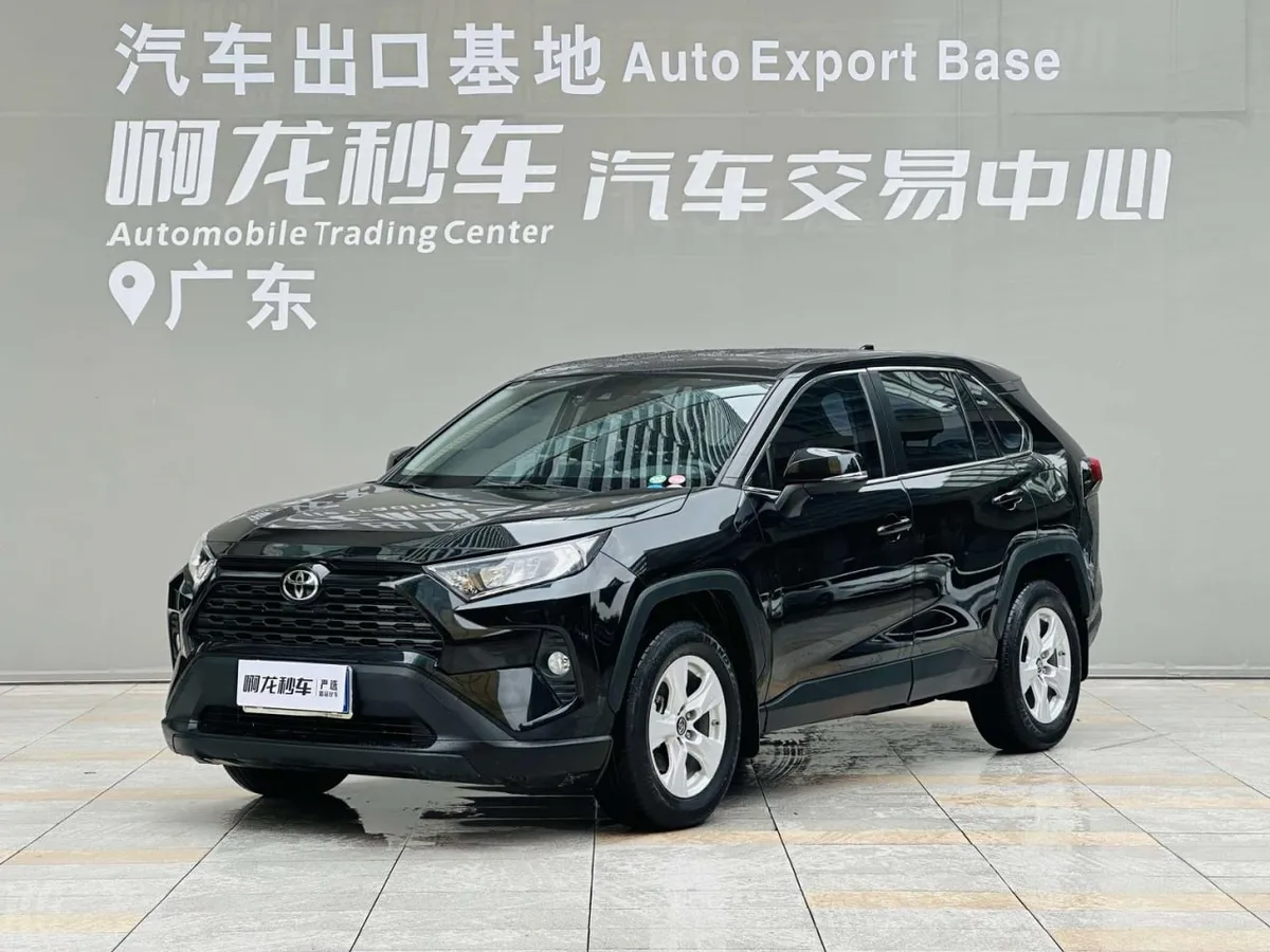 TOYOTA RAV4 2021