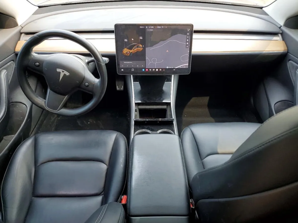 TESLA MODEL 3 2019