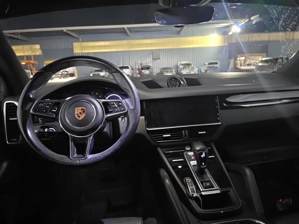 PORSCHE CAYENNE 2019