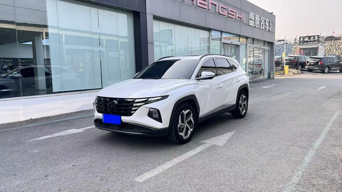 HYUNDAI TUCSON LUXURY 2023