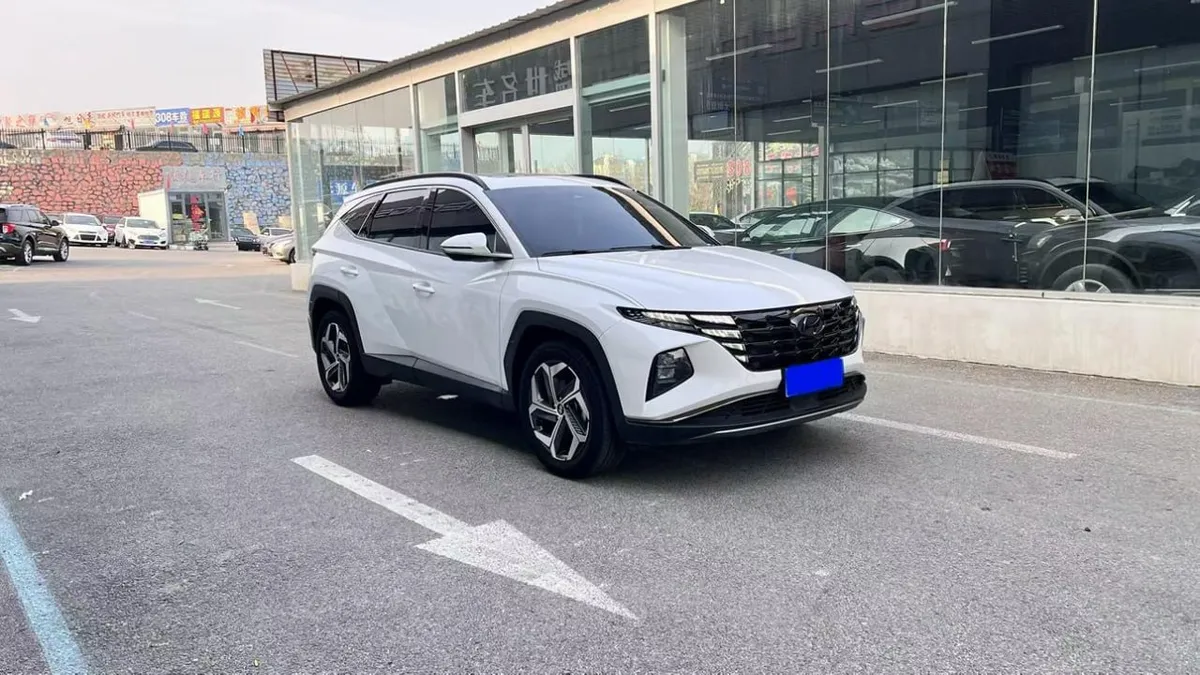 HYUNDAI TUCSON LUXURY 2023