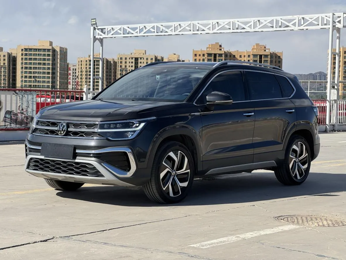 VOLKSWAGEN THARU 2023