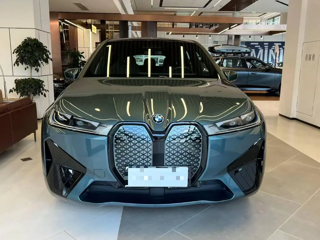BMW IX40 2023