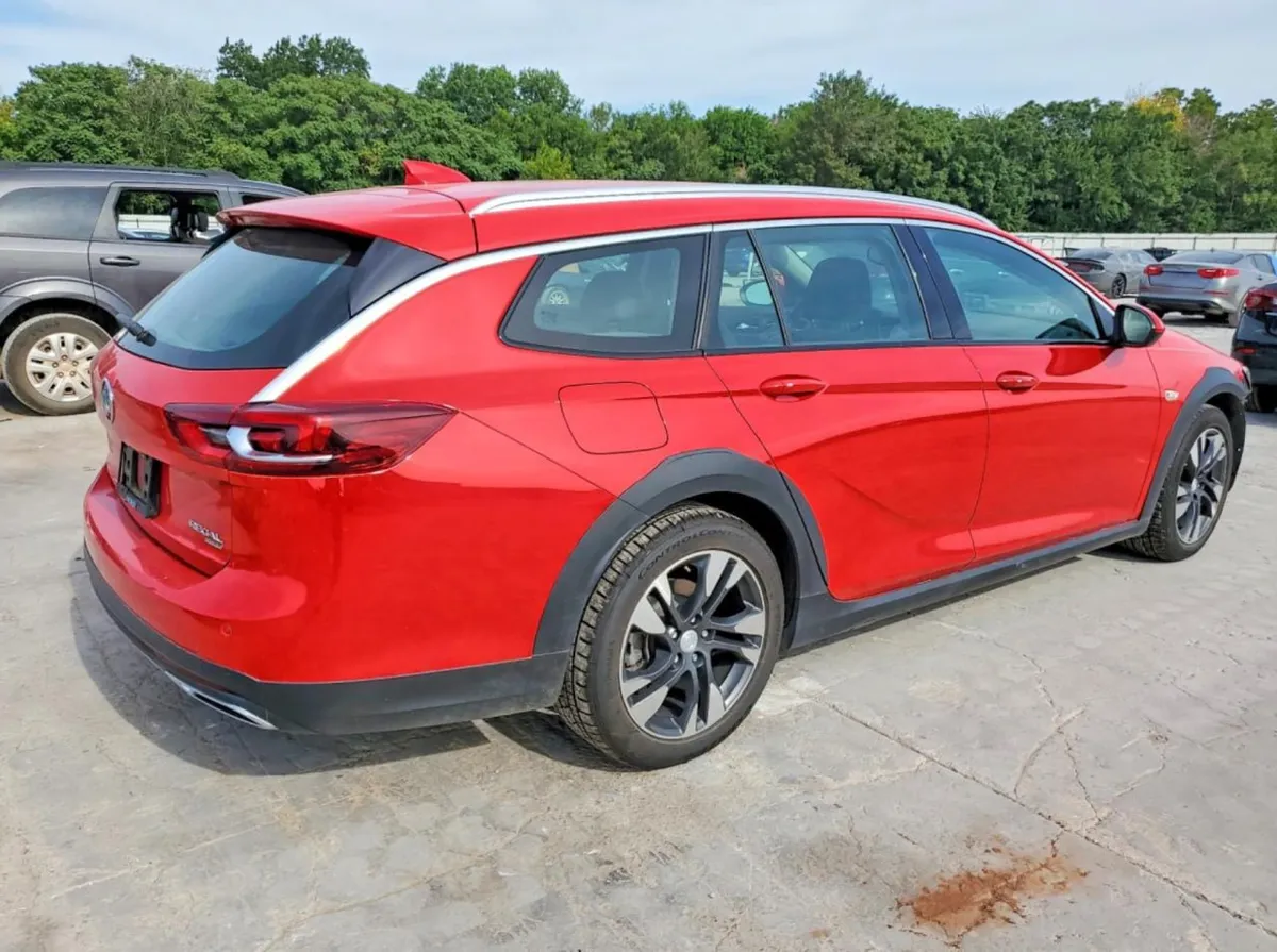 BUICK REGAL ESSENCE 2019