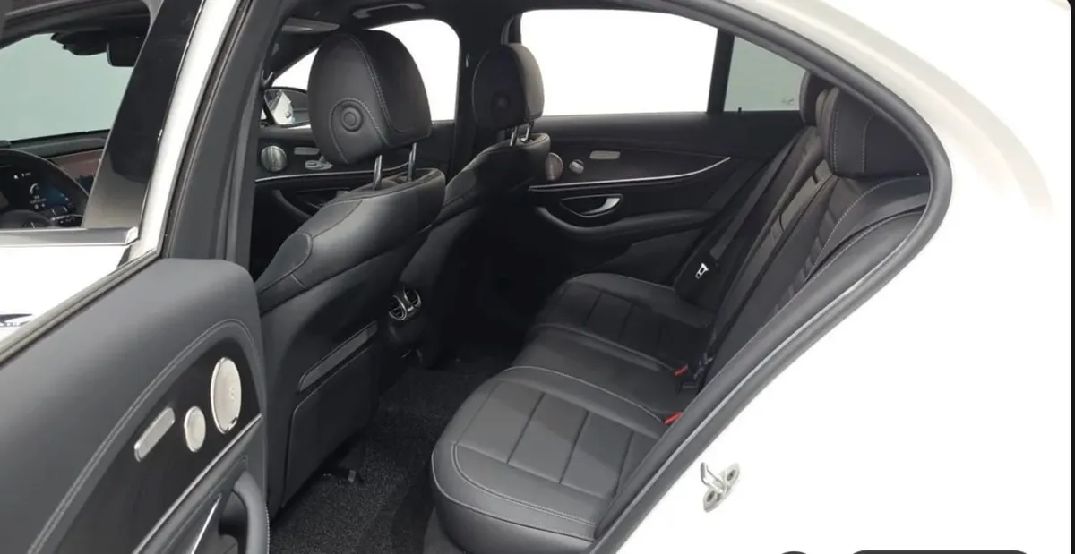 MERCEDES-BENZ W213 E220D 2022