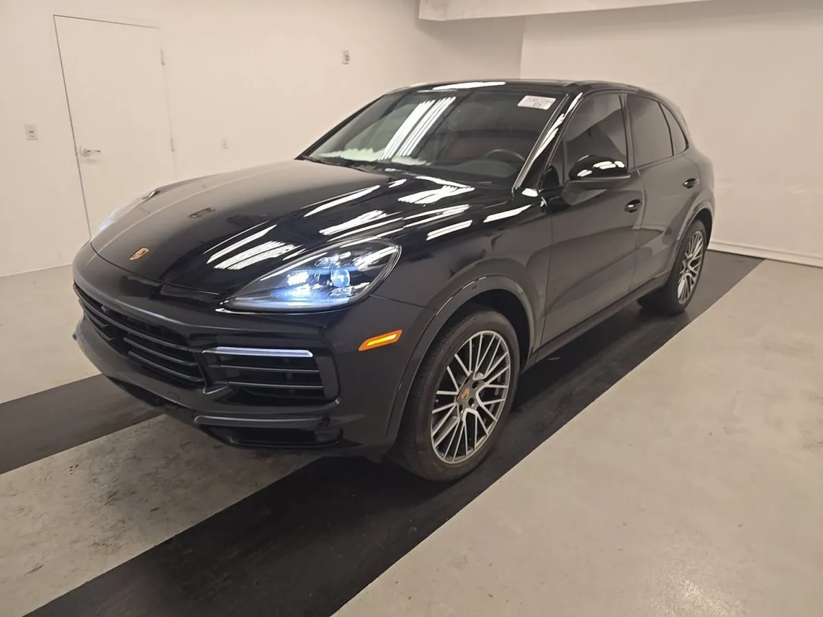 PORSCHE CAYENNE PLATINUM EDITION 2023