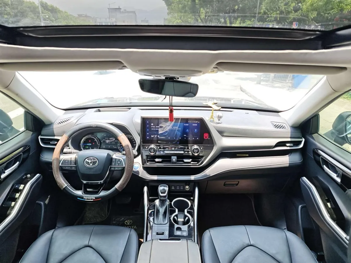 TOYOTA HIGHLANDER PREMIUM 2022