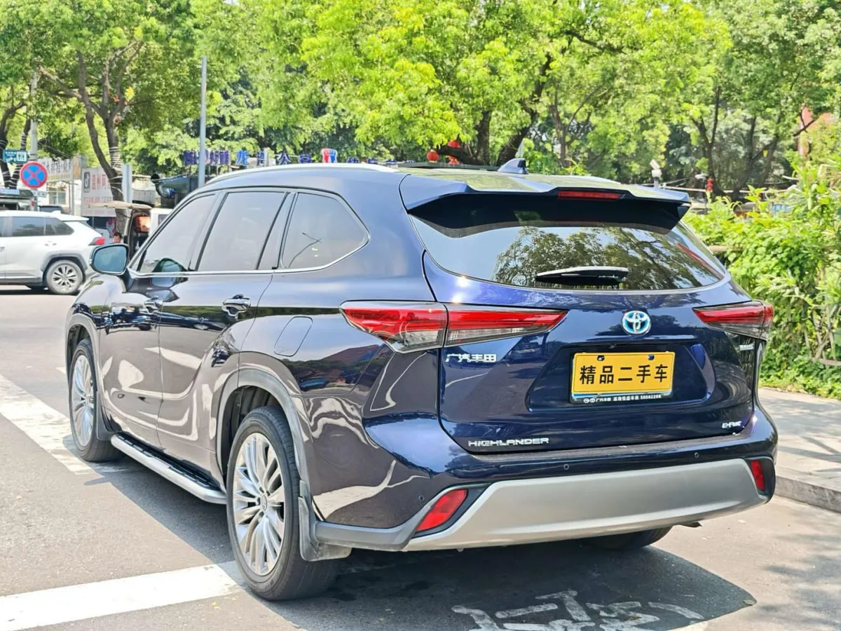 TOYOTA HIGHLANDER PREMIUM 2022