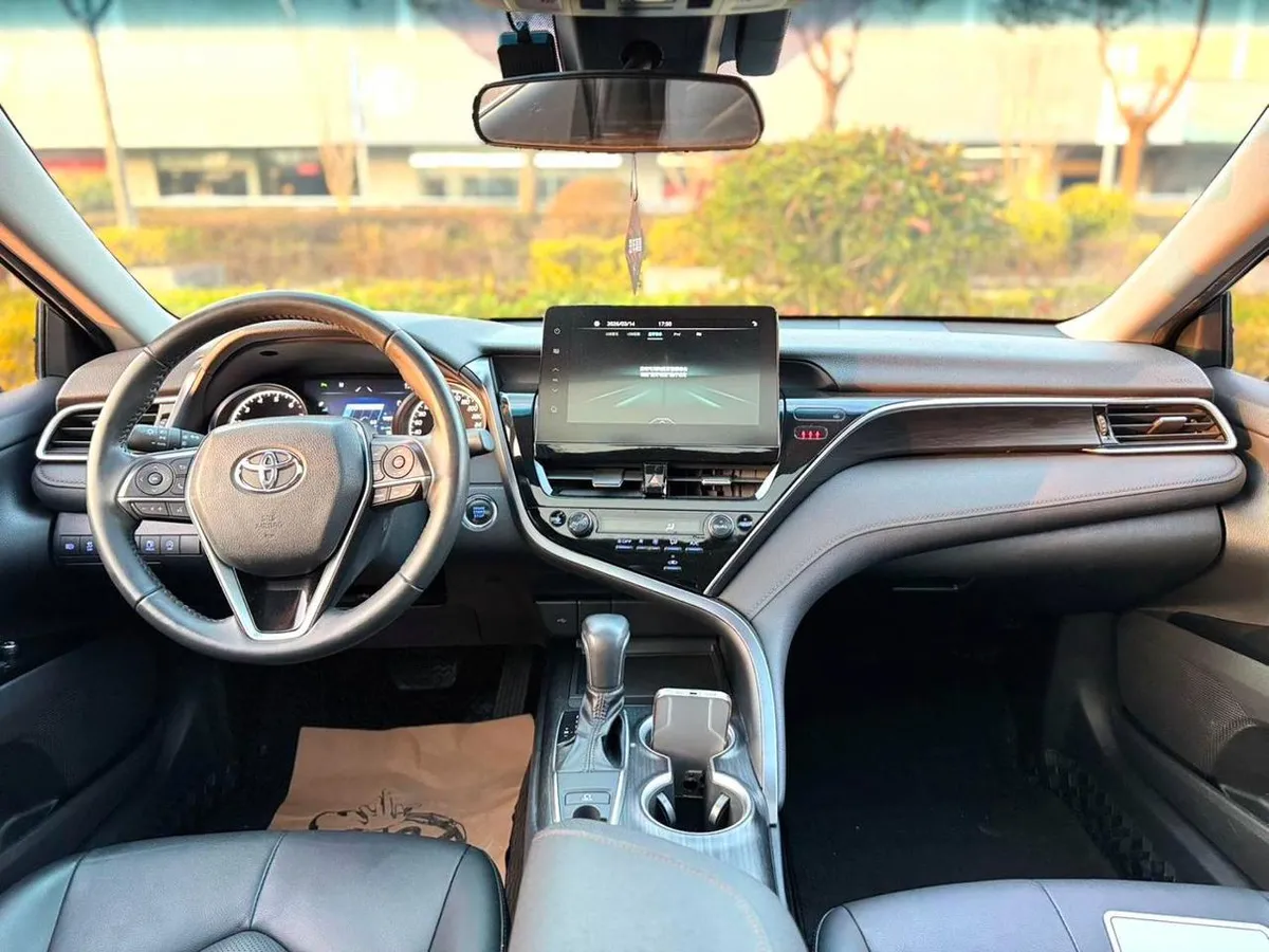 TOYOTA CAMRY LUXURY 2023