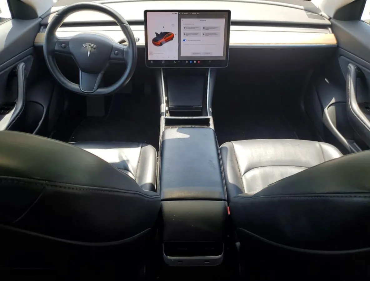 TESLA MODEL 3 2017