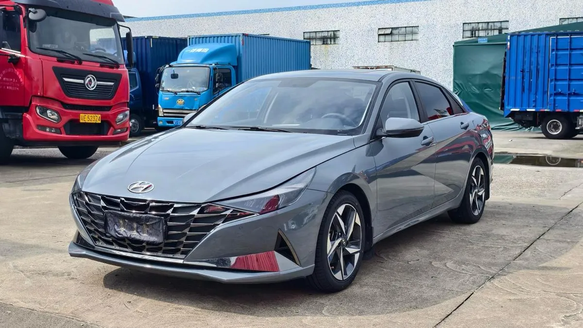 HYUNDAI ELANTRA ELITE 2022