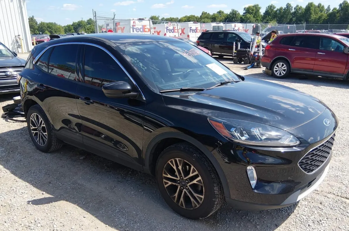 FORD ESCAPE SEL 2022