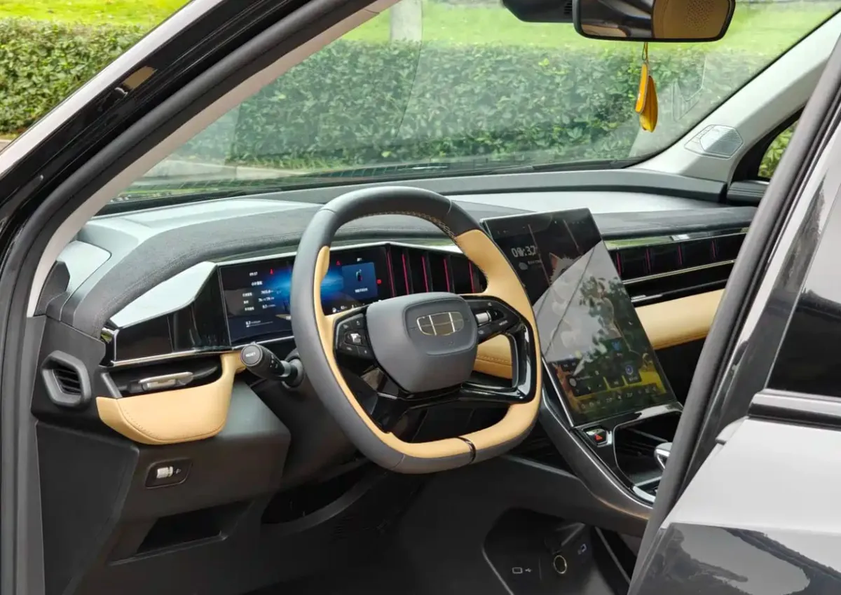 GEELY BOYUE L PREMIUM 2023