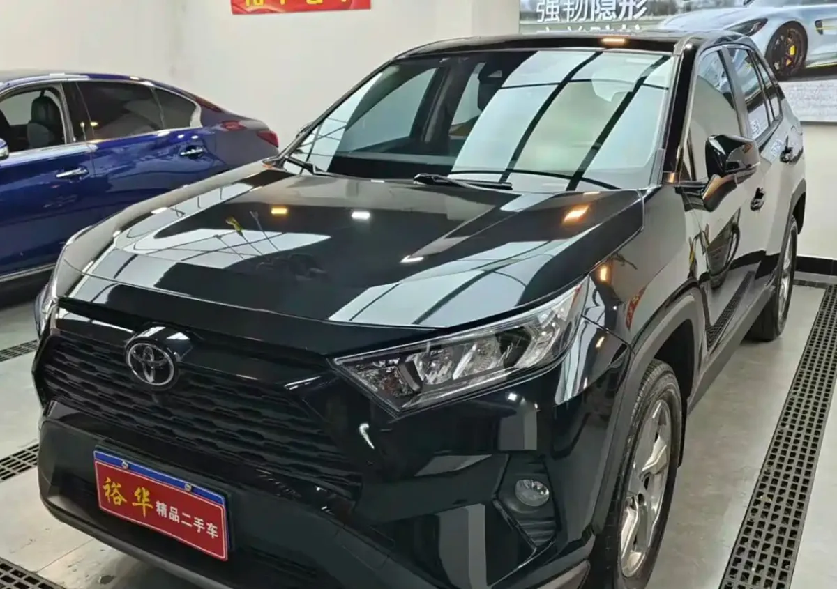 TOYOTA RAV4 2022