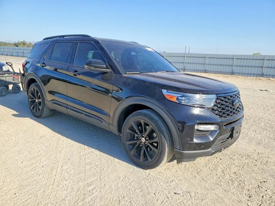 FORD EXPLORER PLATINUM 2023