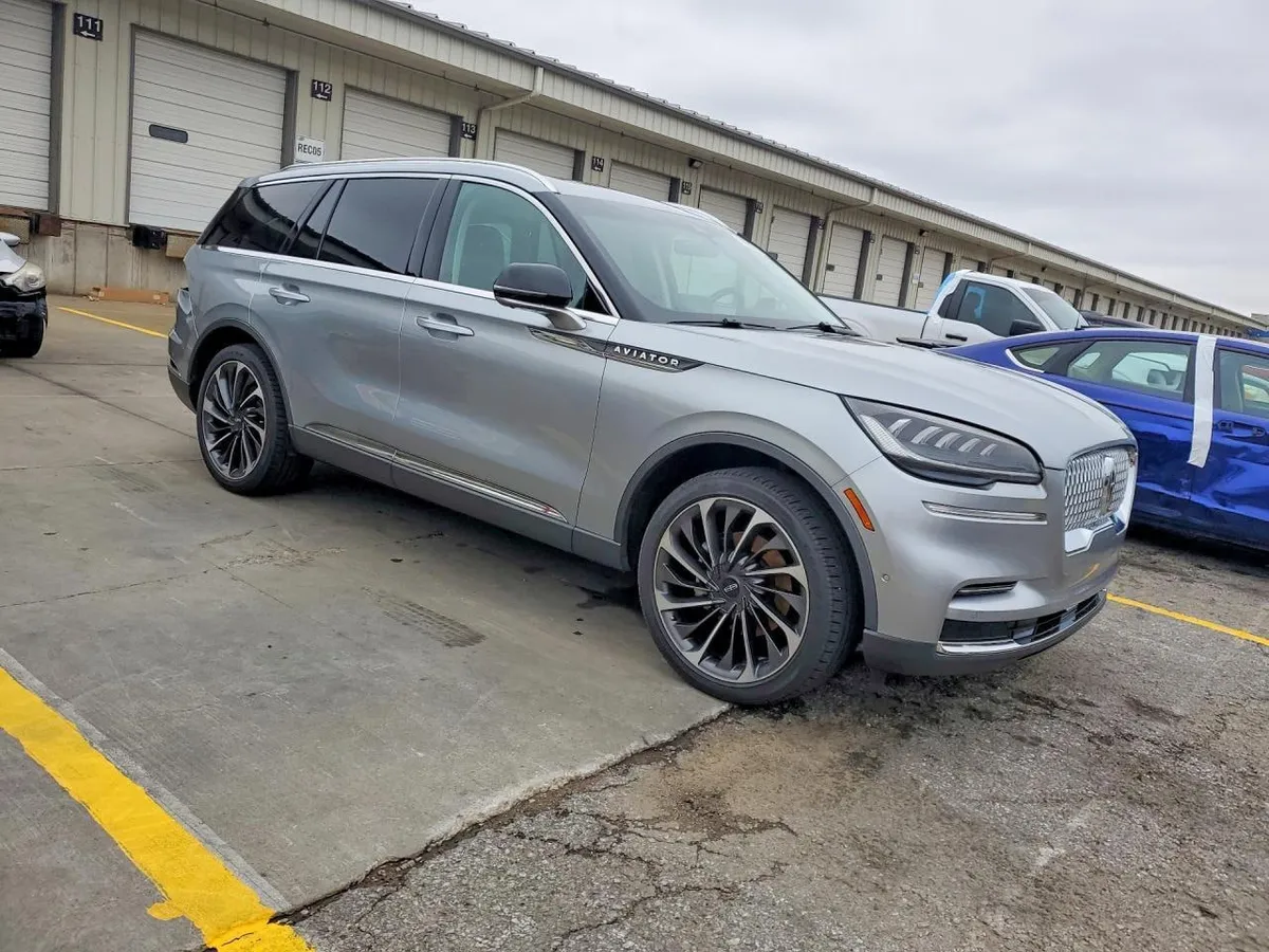LINCOLN AVIATOR RESERVE 2023