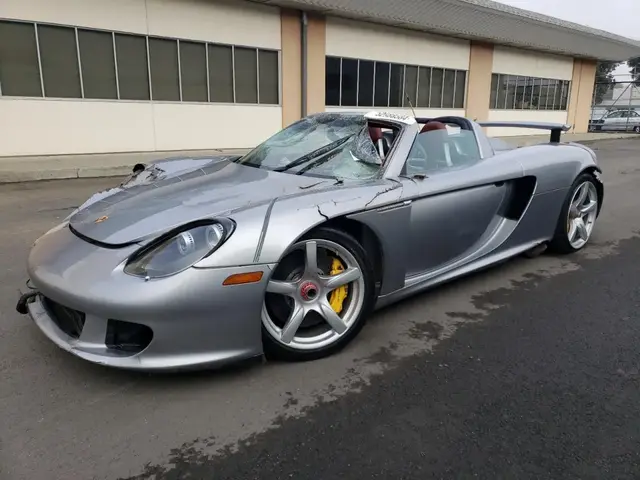 PORSCHE CARRERA GT 2004