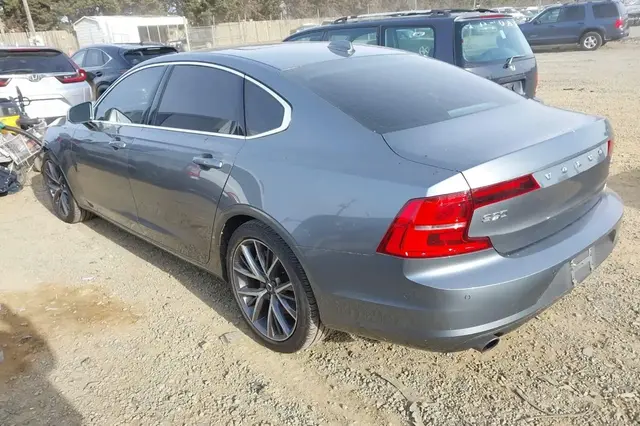 VOLVO S90 T5 MOMENTUM 2018