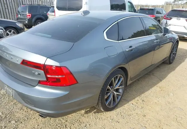 VOLVO S90 T5 MOMENTUM 2018