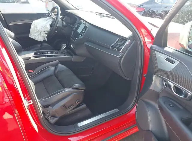 VOLVO XC90 T5 R-DESIGN 2019