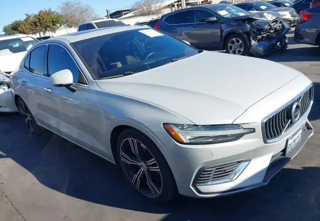 VOLVO S60 HYBRID T8 INSCRIPTION 2019