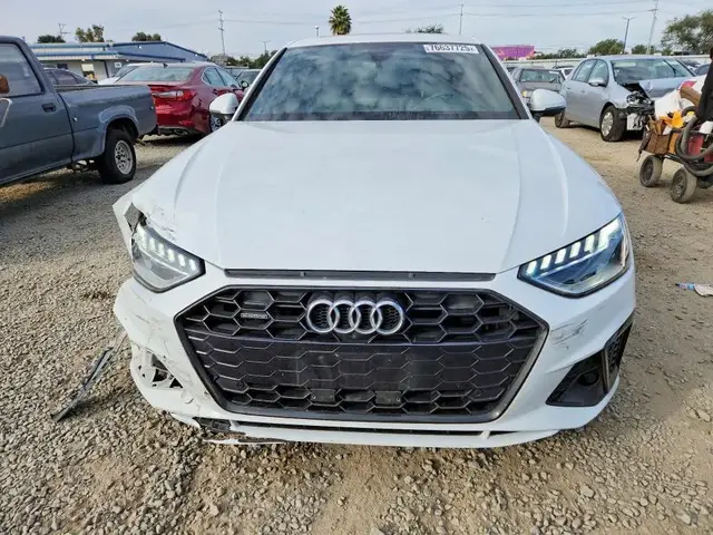 AUDI A4 2021
