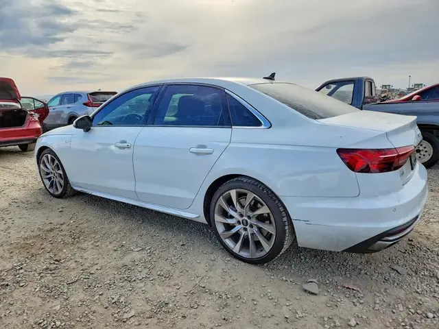 AUDI A4 2021
