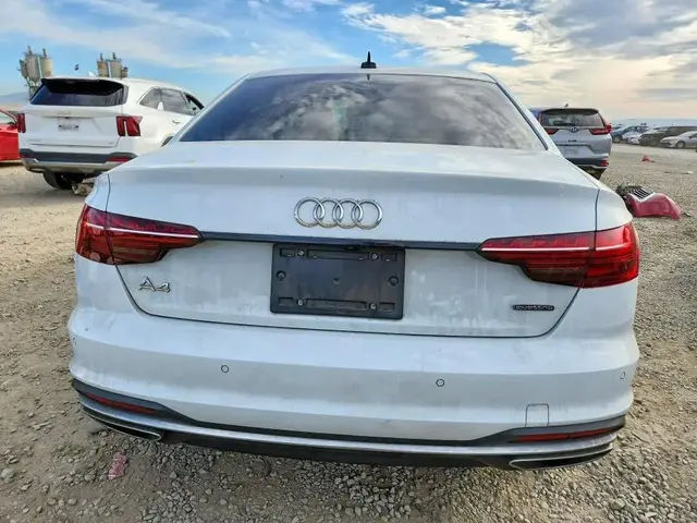 AUDI A4 2021