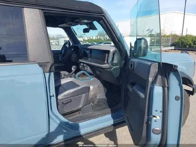 FORD BRONCO BLACK DIAMOND 2022