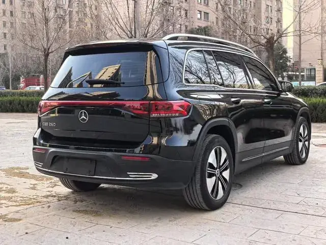 MERCEDES-BENZ EQB 2022