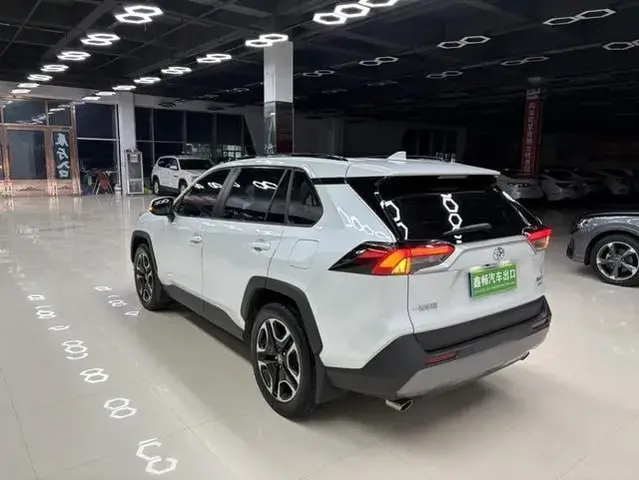TOYOTA RAV4 4WD 2022