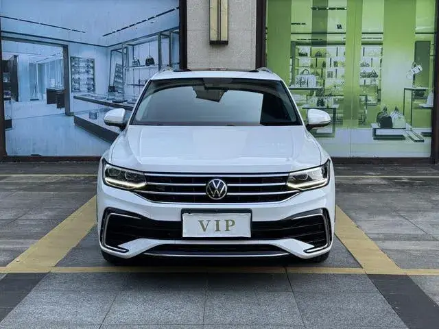 VOLKSWAGEN TIGUAN L R-LINE 2022