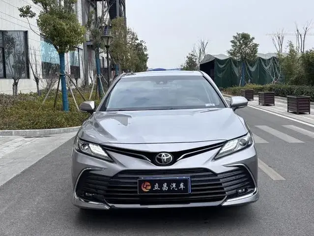 TOYOTA CAMRY 2023