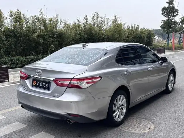 TOYOTA CAMRY 2023