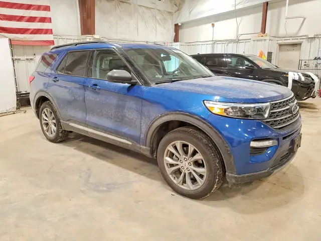 FORD EXPLORER XLT 2022