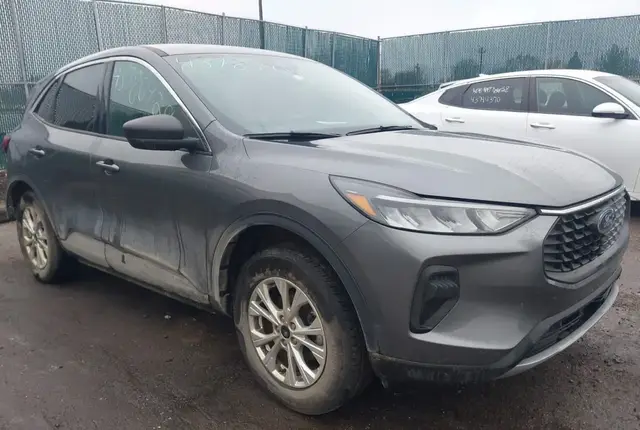 FORD ESCAPE 2023