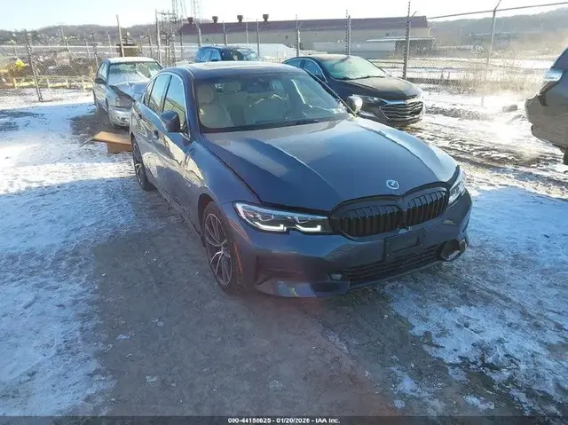 BMW 3 SERIES 330E 2022