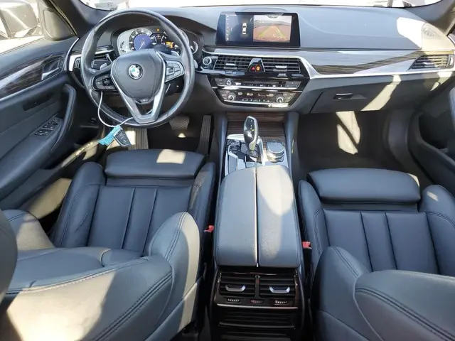 BMW 530 XI 2019