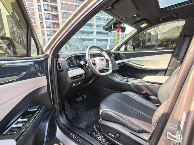 GEELY GALAXY L7 2023