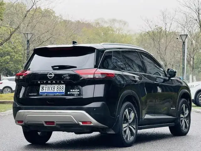 NISSAN X-TRAIL 2023