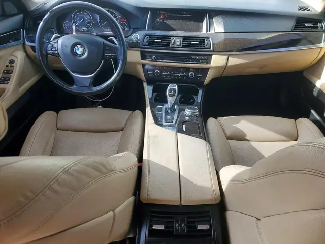 BMW 528 XI 2016
