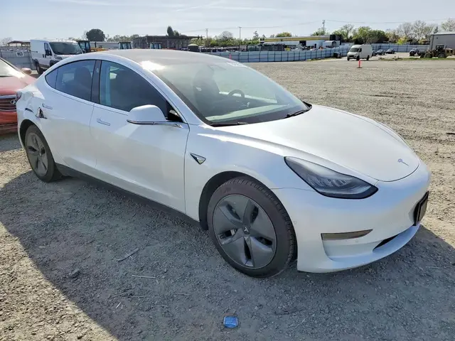 TESLA MODEL 3 2019