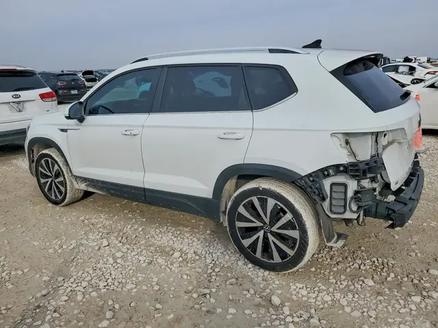 VOLKSWAGEN TAOS 2022