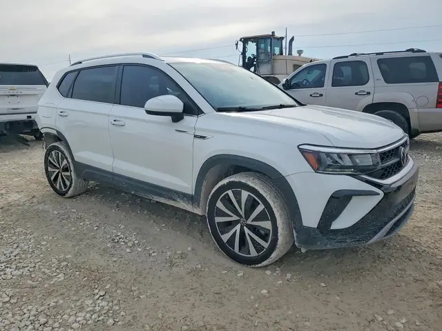 VOLKSWAGEN TAOS 2022