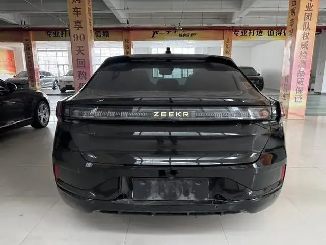 ZEEKR 001 2023